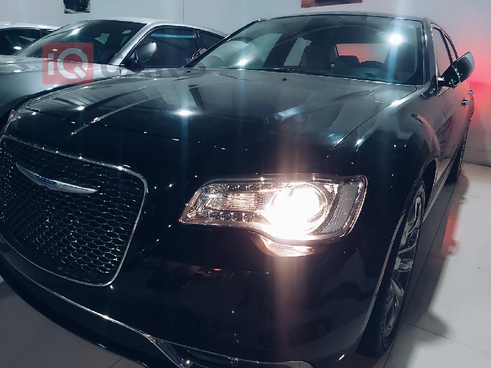 کرایسلەر 300
